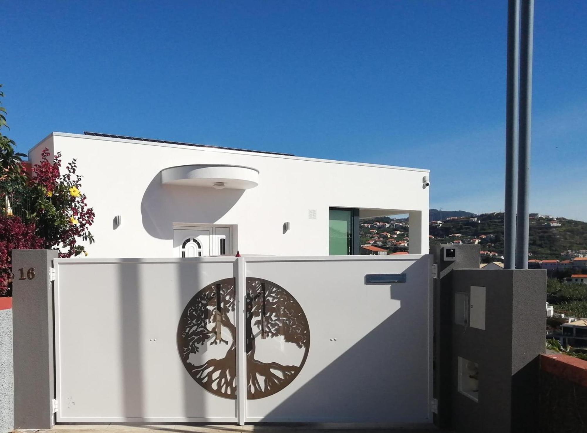 فندق The Tree Of Life House بونتا دو سول المظهر الخارجي الصورة